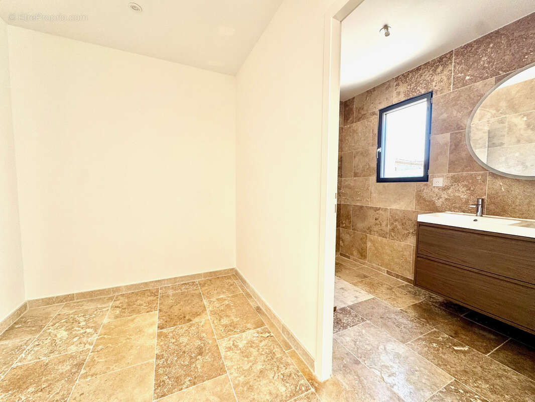 Maison à VAISON-LA-ROMAINE