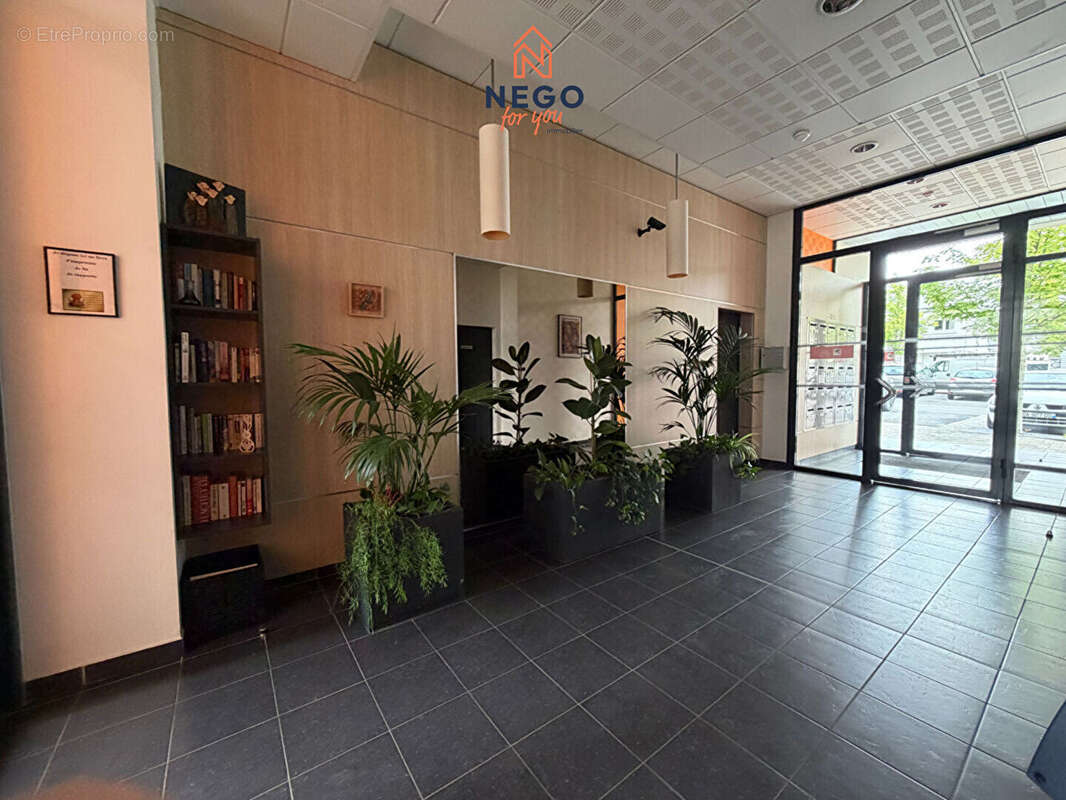 Appartement à LES PONTS-DE-CE