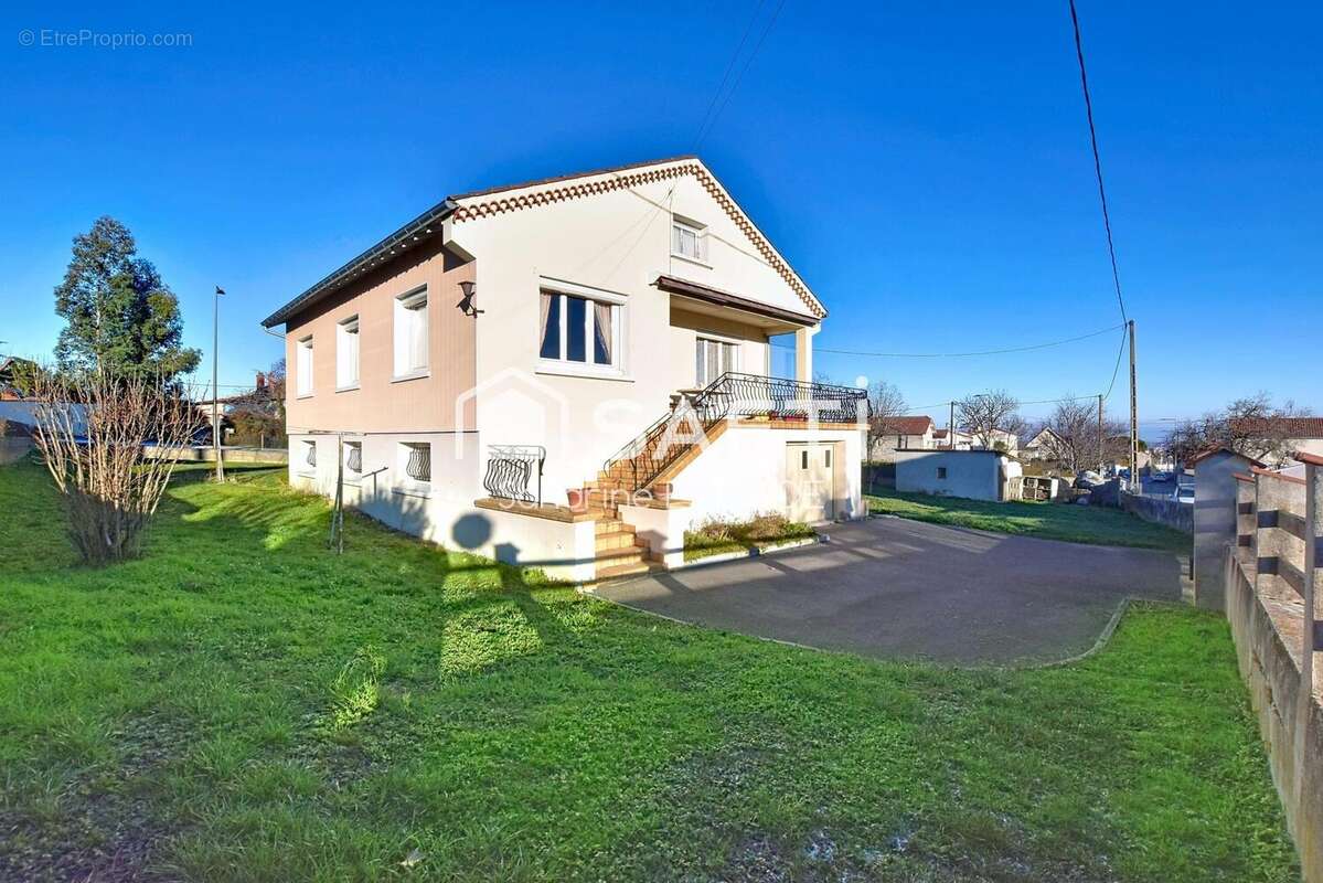 Photo 2 - Maison à MONTBRISON