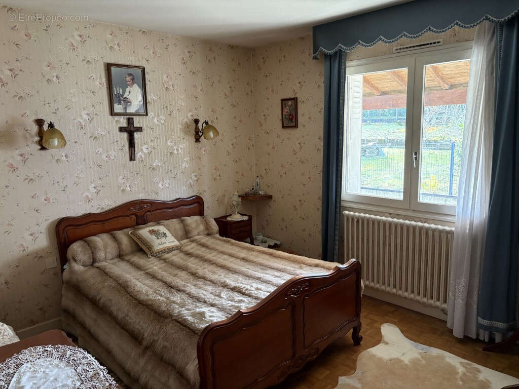 Maison à ARNAC-POMPADOUR