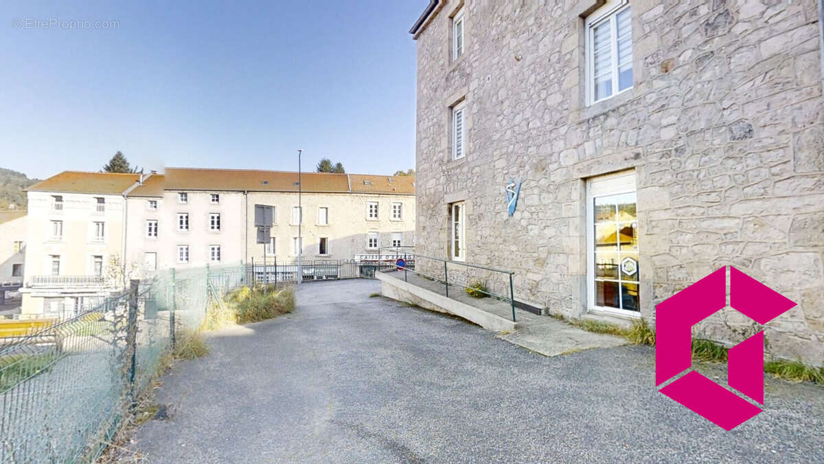 Commerce à DUNIERES