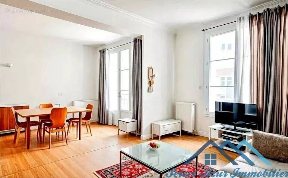 Appartement à SAINT-LAURENT-DU-VAR