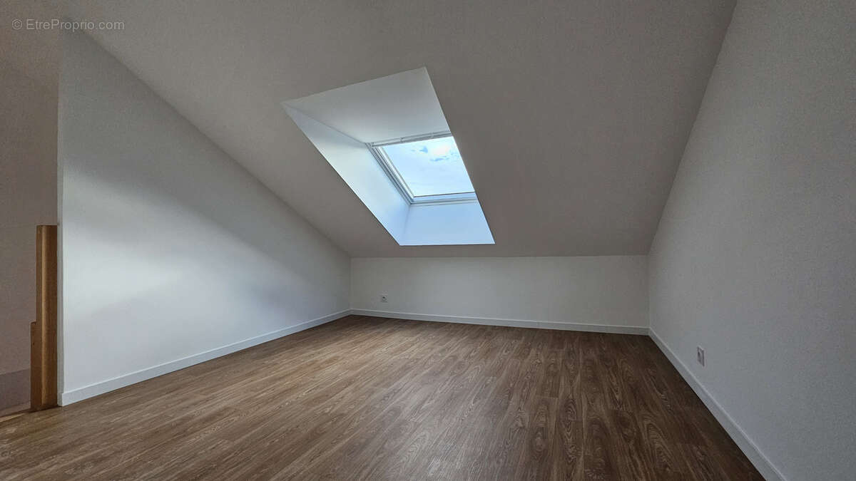 Appartement à ORGERES