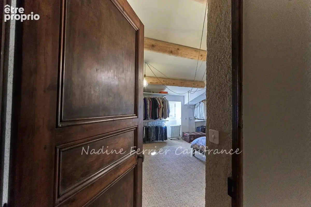 Jouques (13) – grande maison de village rénovée – 215 m² – 4 chambres – terrasse panoramique - photo 13