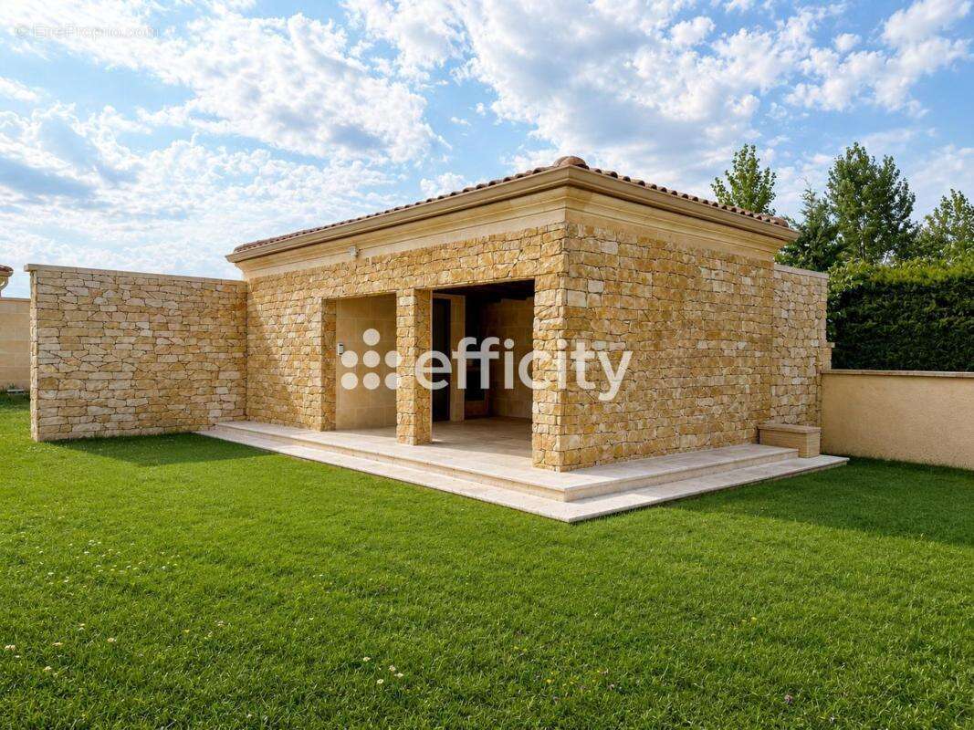 Maison 129 m² à Ambares-Et-Lagrave  - photo 15