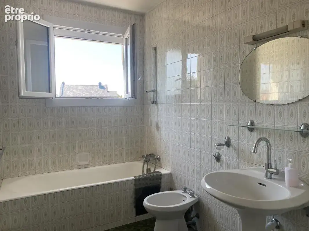 Maison familiale bourg SAINT - HERBLAIN - photo 13