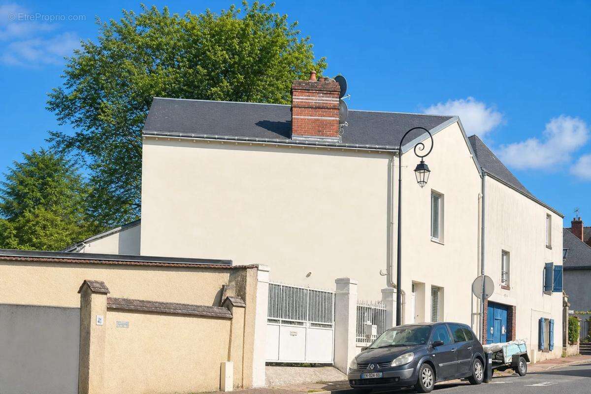 Maison à LE GUE-DE-LONGROI