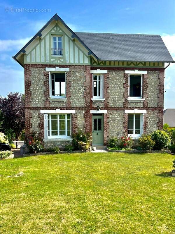 Maison à CRICQUEBOEUF