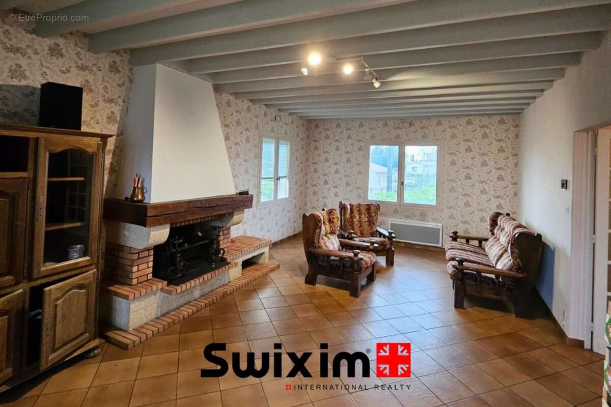 Maison à SAINT-SEURIN-DE-CADOURNE