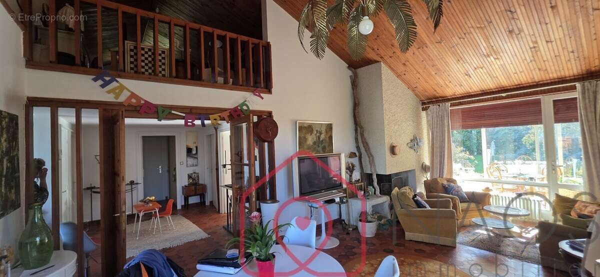 Maison à BUXEROLLES