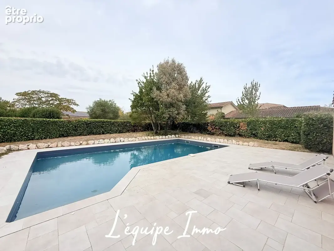 Au bord du lac de Plaisance- Maison T6 - 170 m2 - Grand garage- Piscine- Atelier- - photo 11