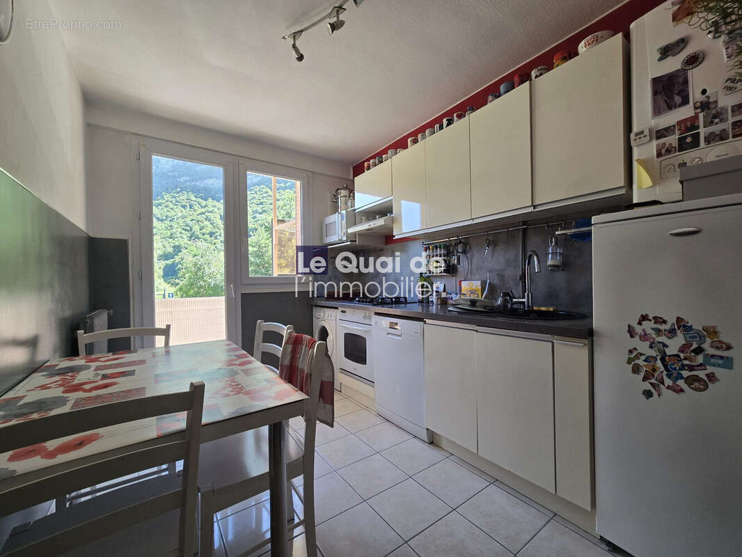 Appartement à SAINT-EGREVE
