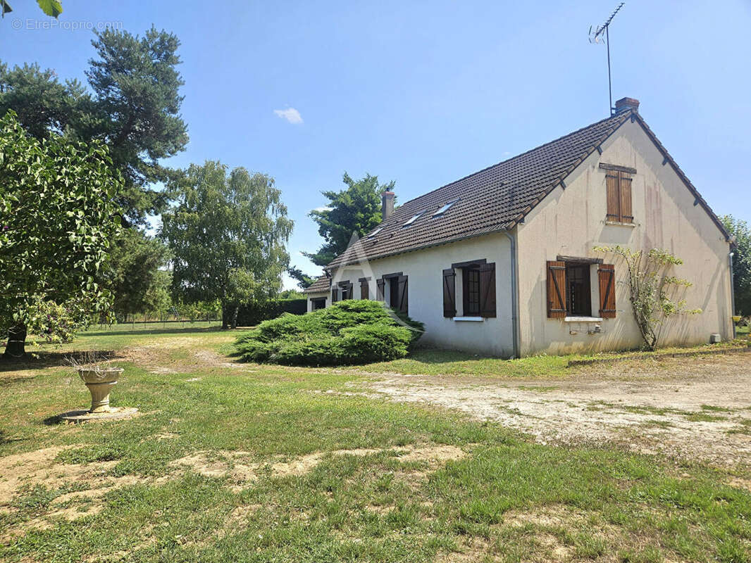 Maison à MONTRICHARD