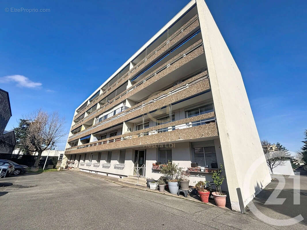 Appartement à LYON-8E