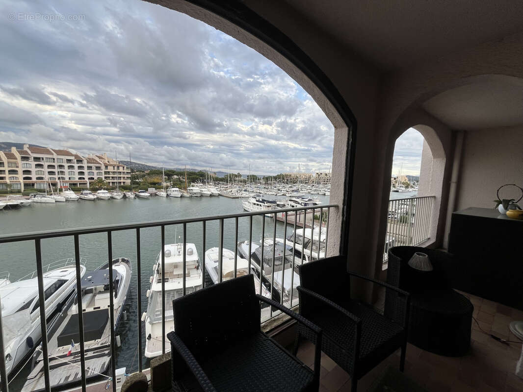 Appartement à COGOLIN