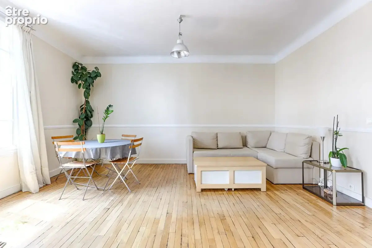 Appartement à COURBEVOIE