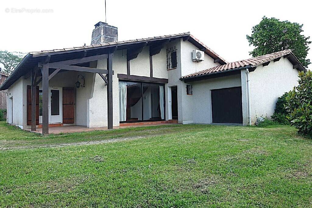 Maison à FOURQUES-SUR-GARONNE