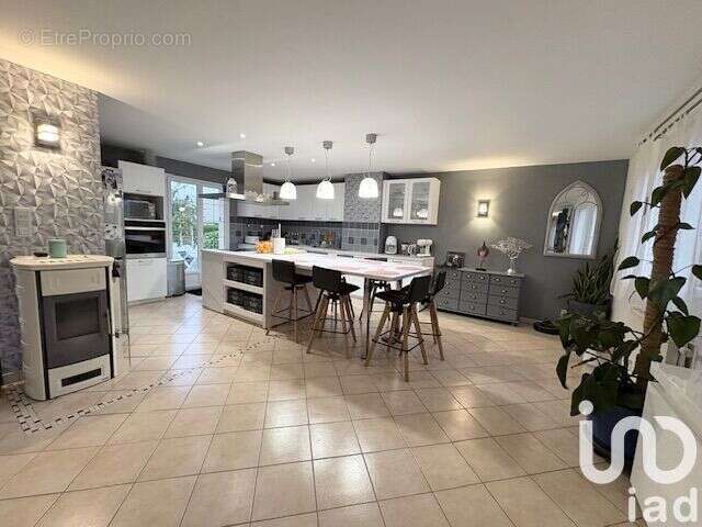 Photo 9 - Maison à CROSVILLE-LA-VIEILLE