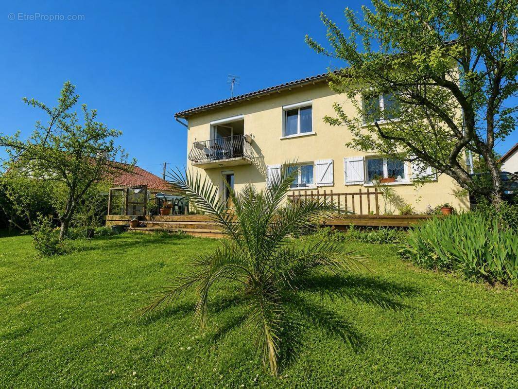 Maison à CHARROUX
