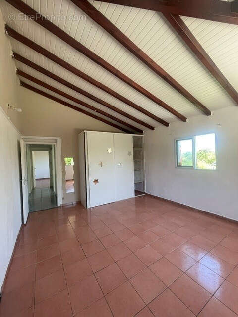 Jolie villa f3 + garage +1  piece  - campagne calme de petit canal - terrain de 876 m2 - photo 7