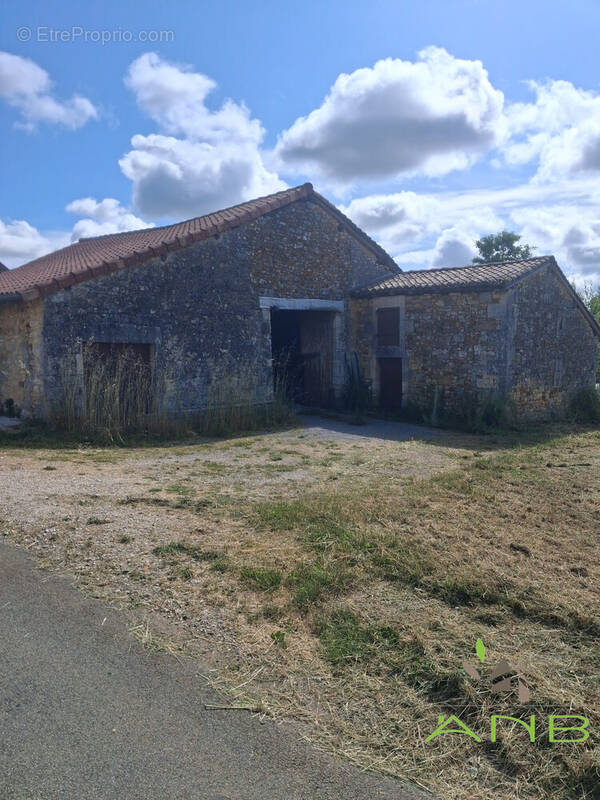 Maison à GRASSAC