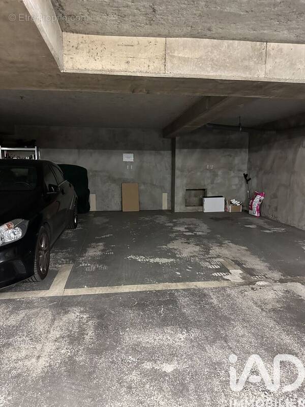 Photo 1 - Parking à ASNIERES-SUR-SEINE