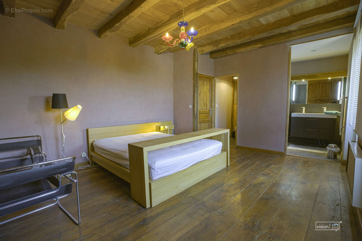 Maison à CRANDELLES