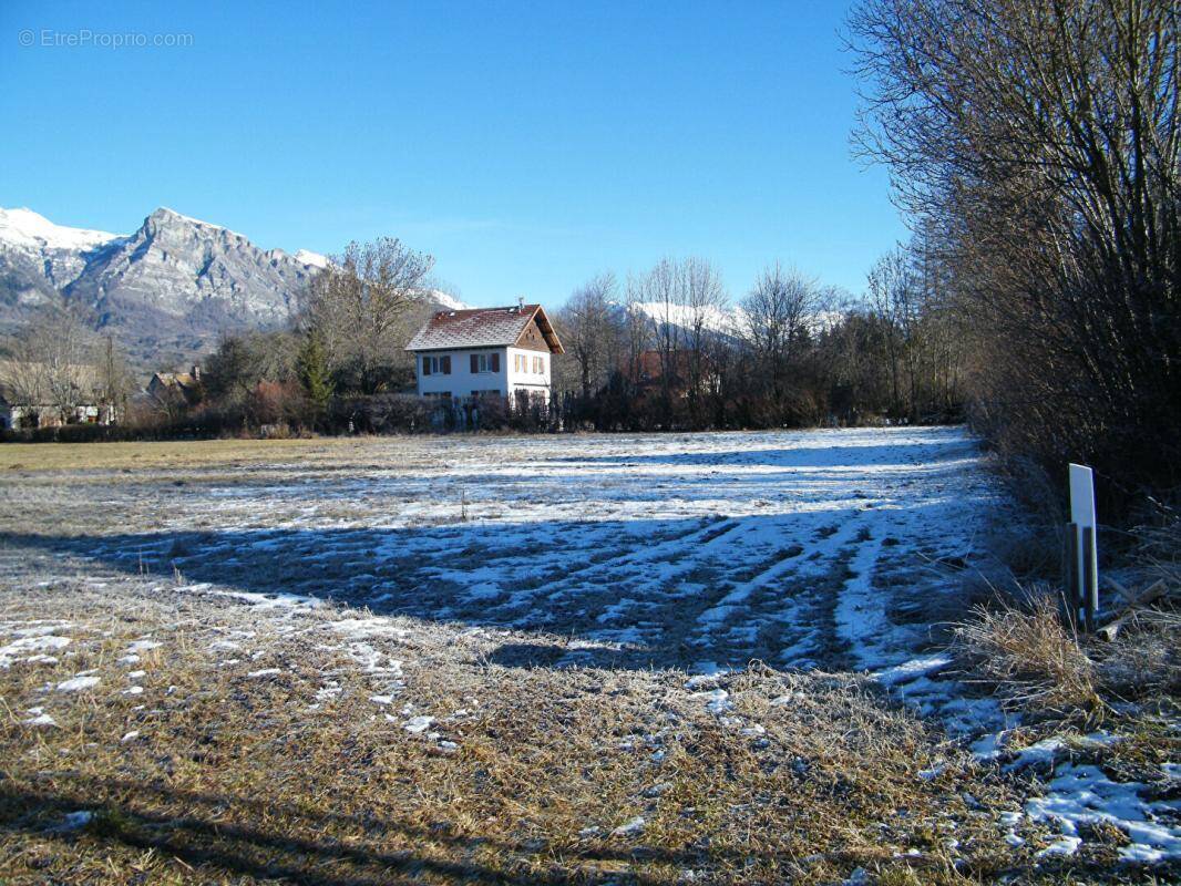 Terrain à CHABOTTES