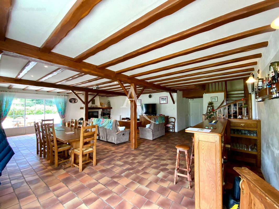 Maison à JONZAC