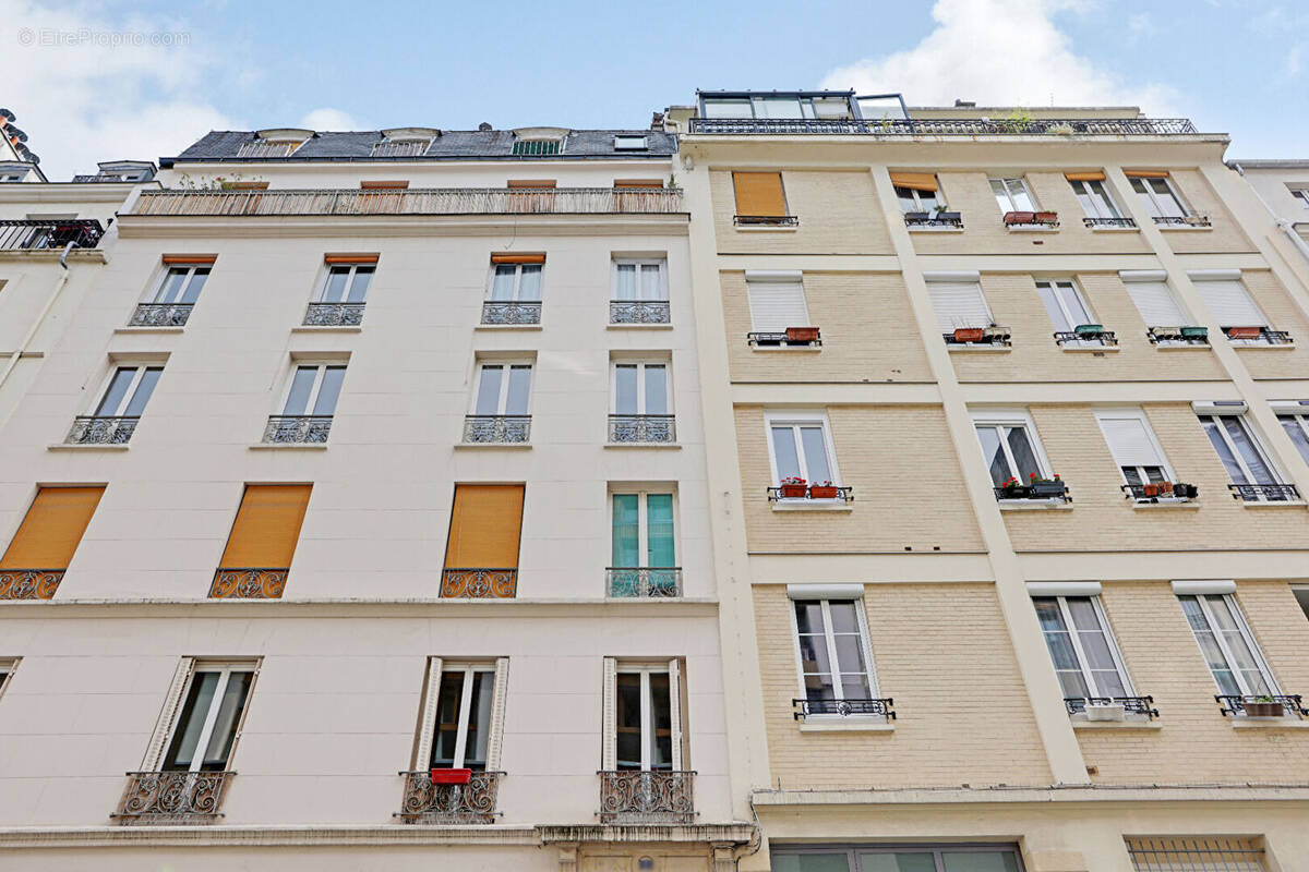Appartement à PARIS-11E