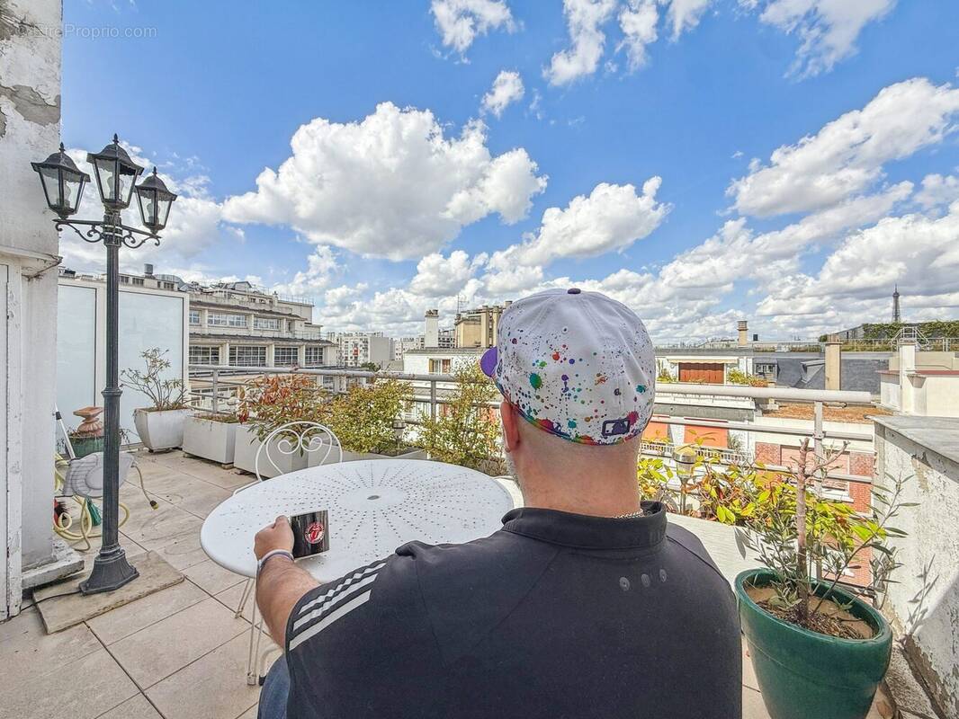 Appartement à PARIS-15E