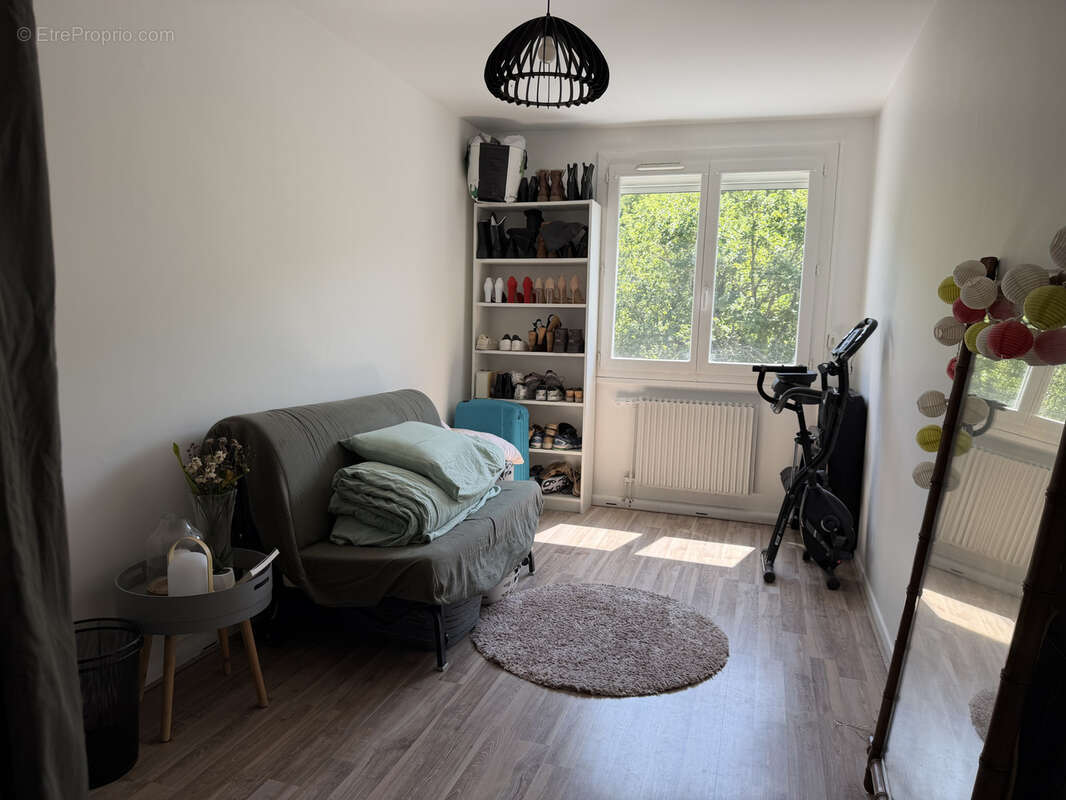 Appartement T4 de 76 m2   Balcon, garage, cave - photo 6