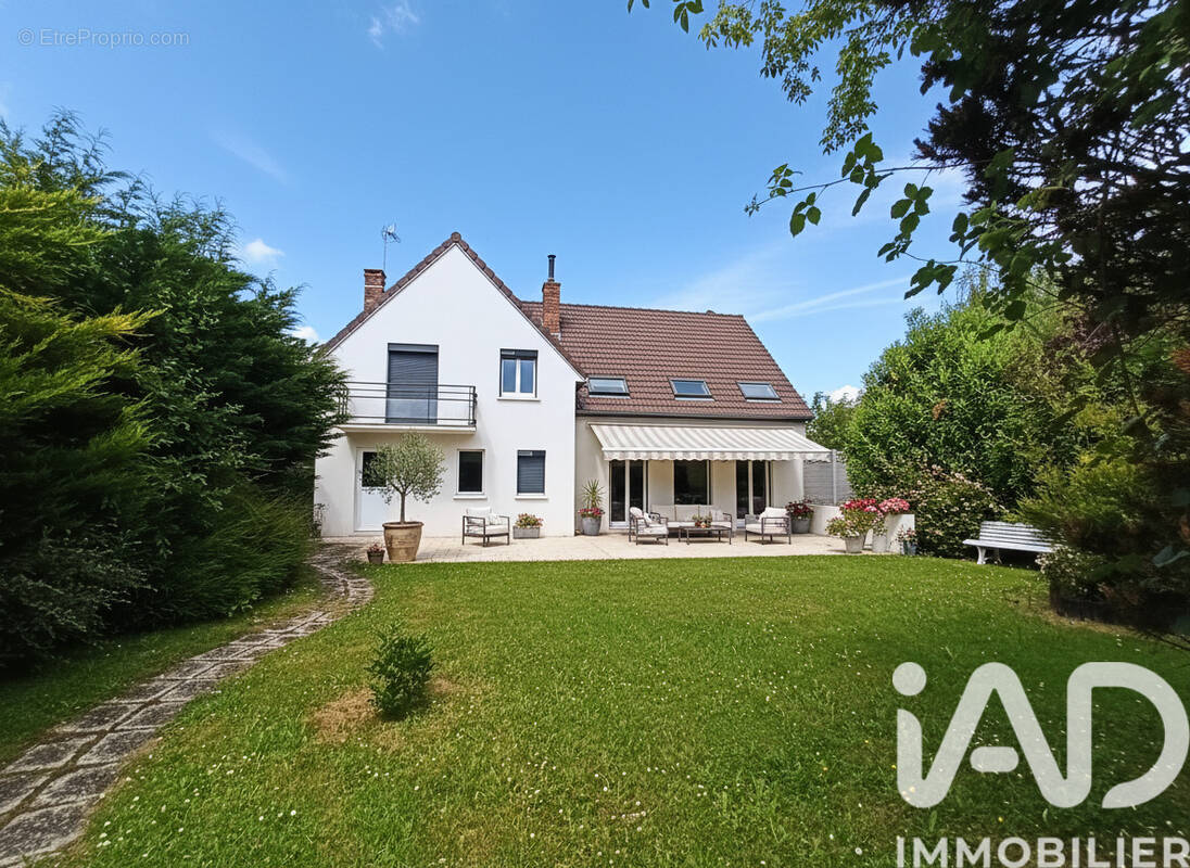 Photo 1 - Maison à CERNAY-LA-VILLE