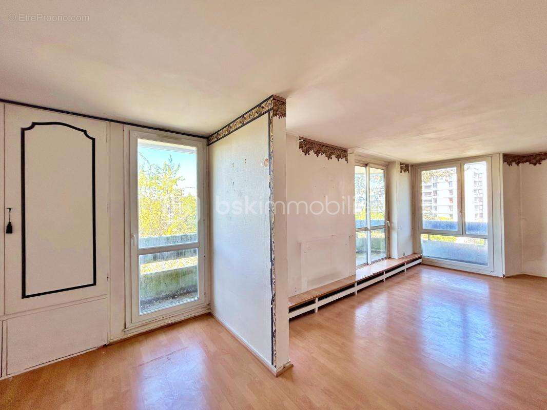 Appartement à ELANCOURT