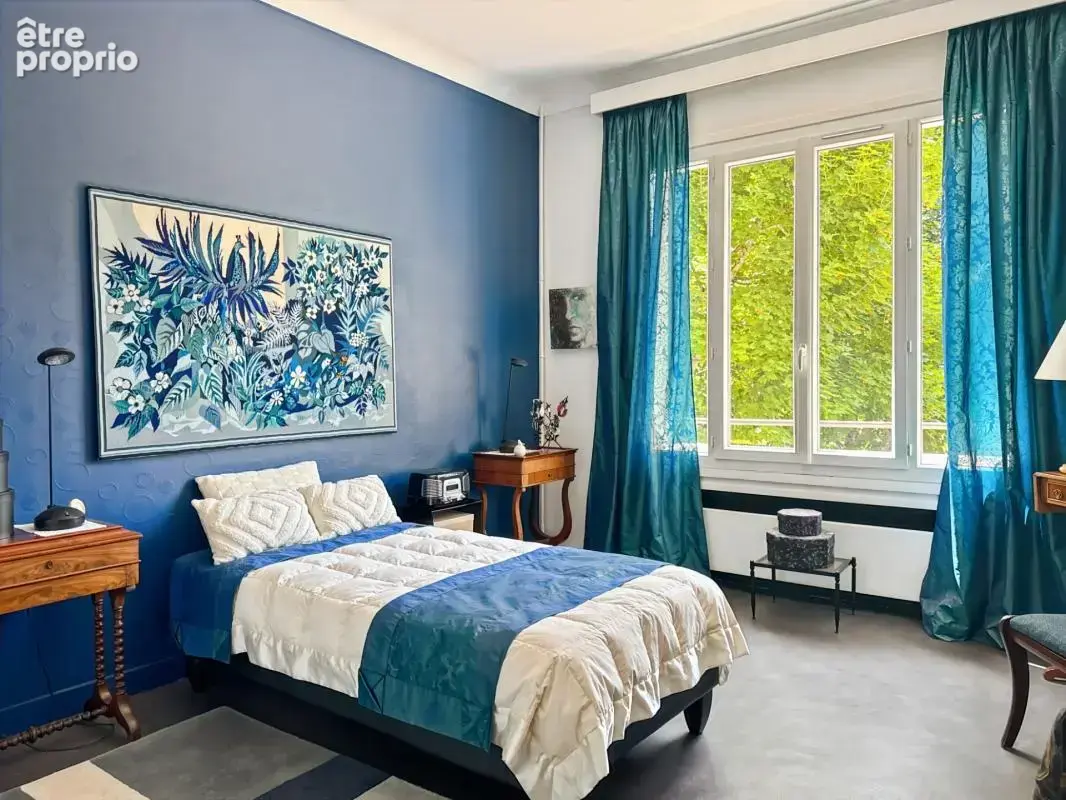 VICHY – Quartier République – Appartement de caractère 80 m² avec garage et caves dans maison Art déco - photo 3