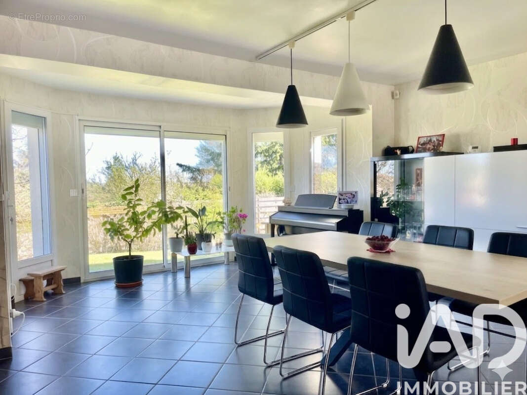 Photo 3 - Maison à MORET-SUR-LOING