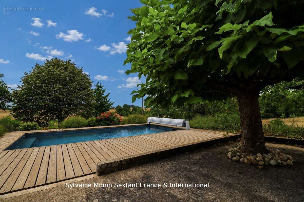 Charmante maison en pierre rénovée avec piscine et vue dégagée - photo 3