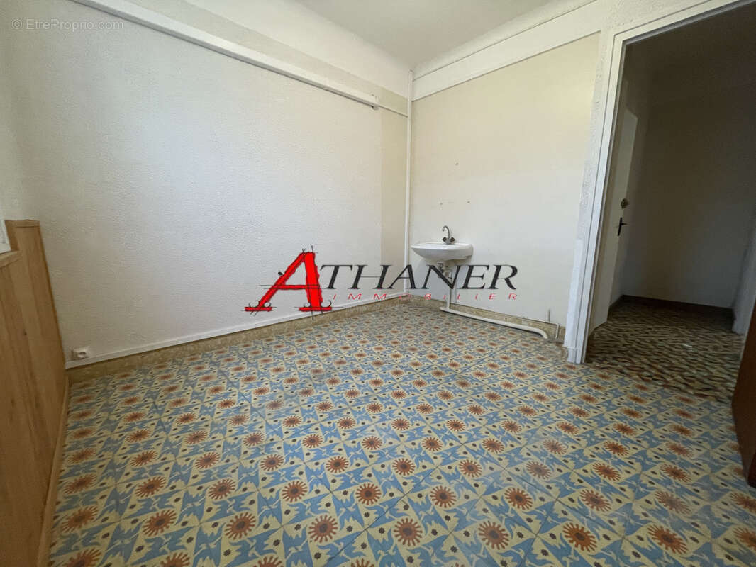 Argeles sur Mer - Grand appartement - A rénover - 5 Pièces - 86m2 - photo 18