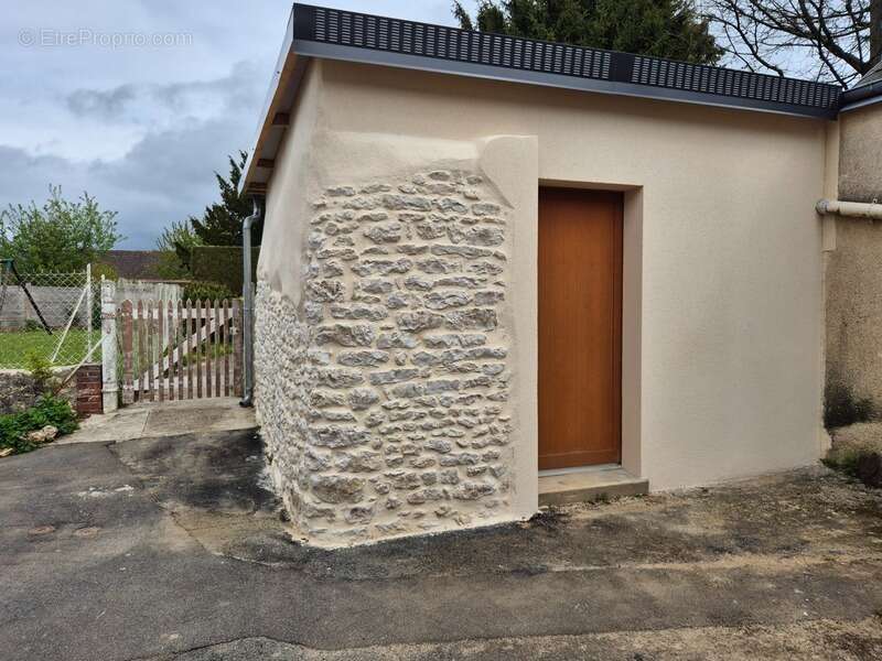 Maison à PRUNAY-LE-GILLON