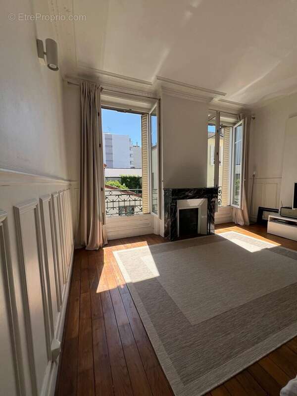 Appartement à BOIS-COLOMBES