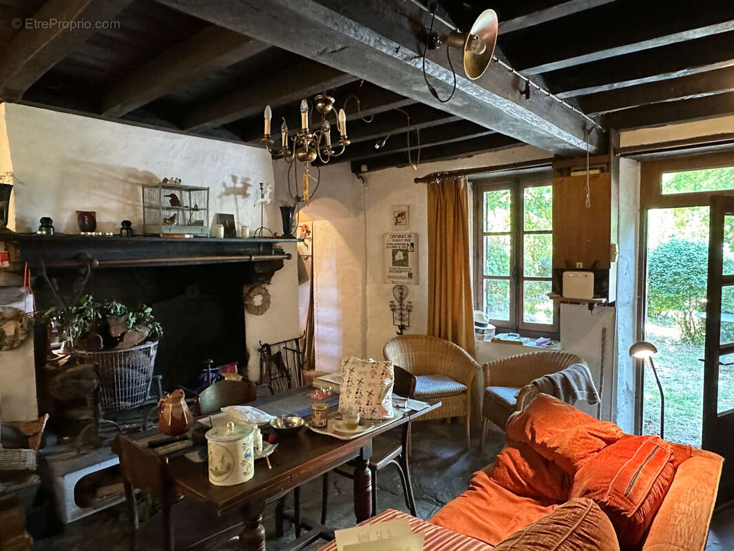 Maison 68 m² à Crevant  - photo 6