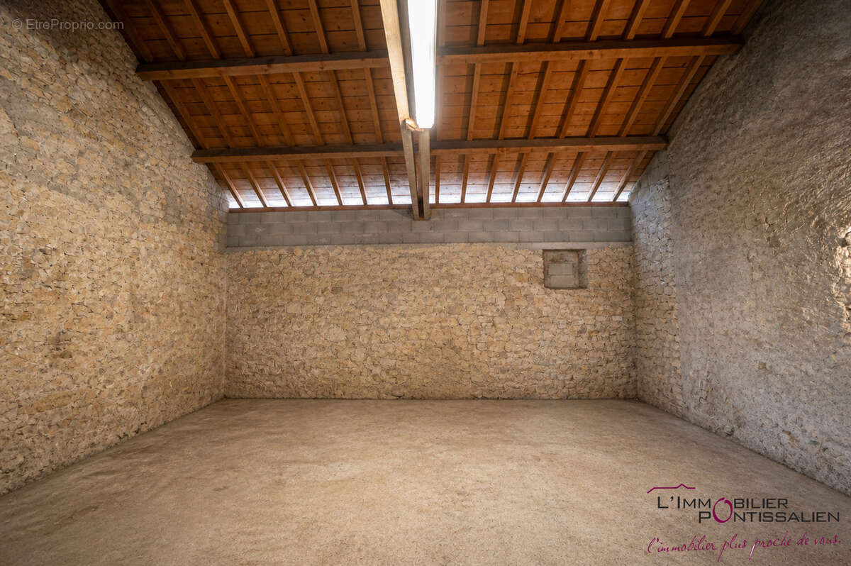Maison à CHAPELLE-DES-BOIS