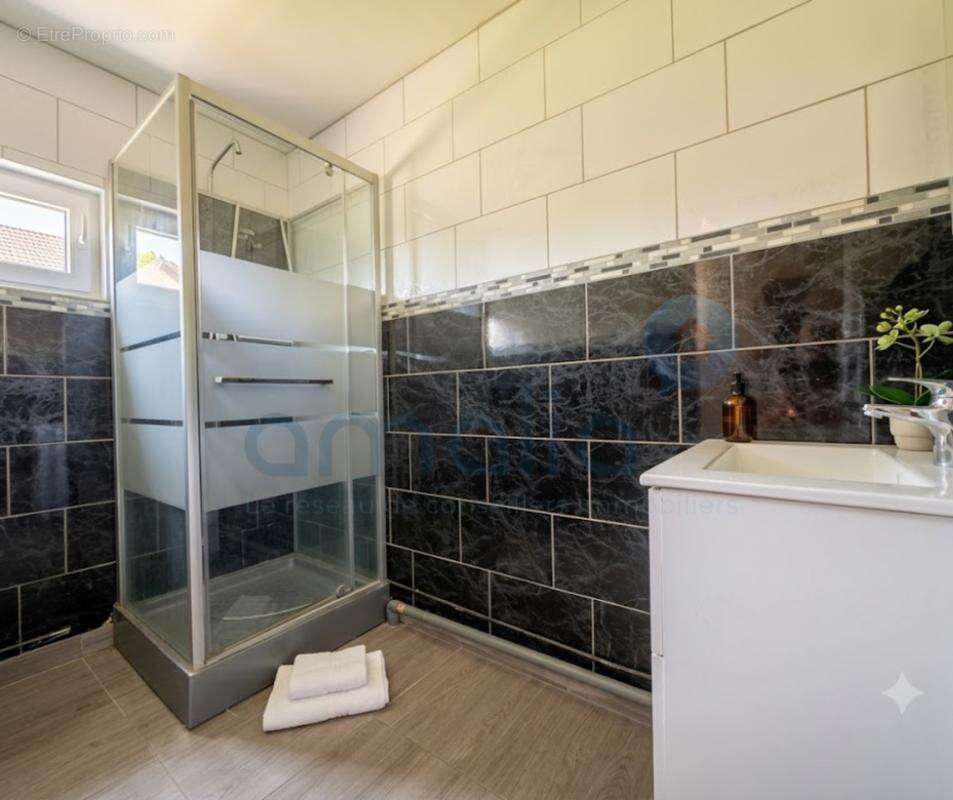 Maison 111 m² à Becquigny  - photo 9