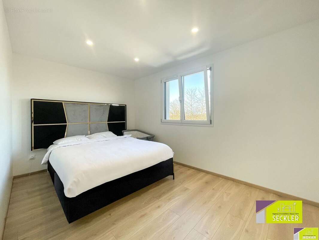 Maison à SAINTE-CROIX-EN-PLAINE