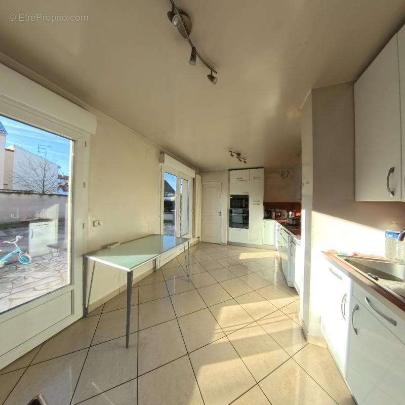 Maison à MAISONS-ALFORT