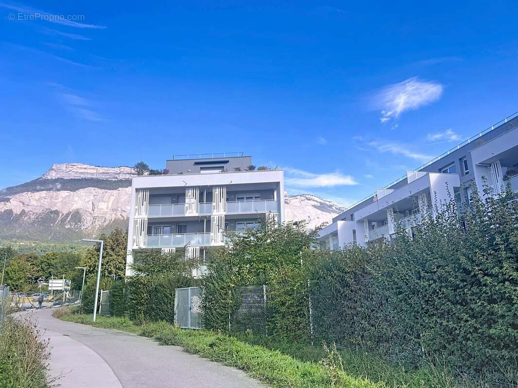 Appartement à MEYLAN