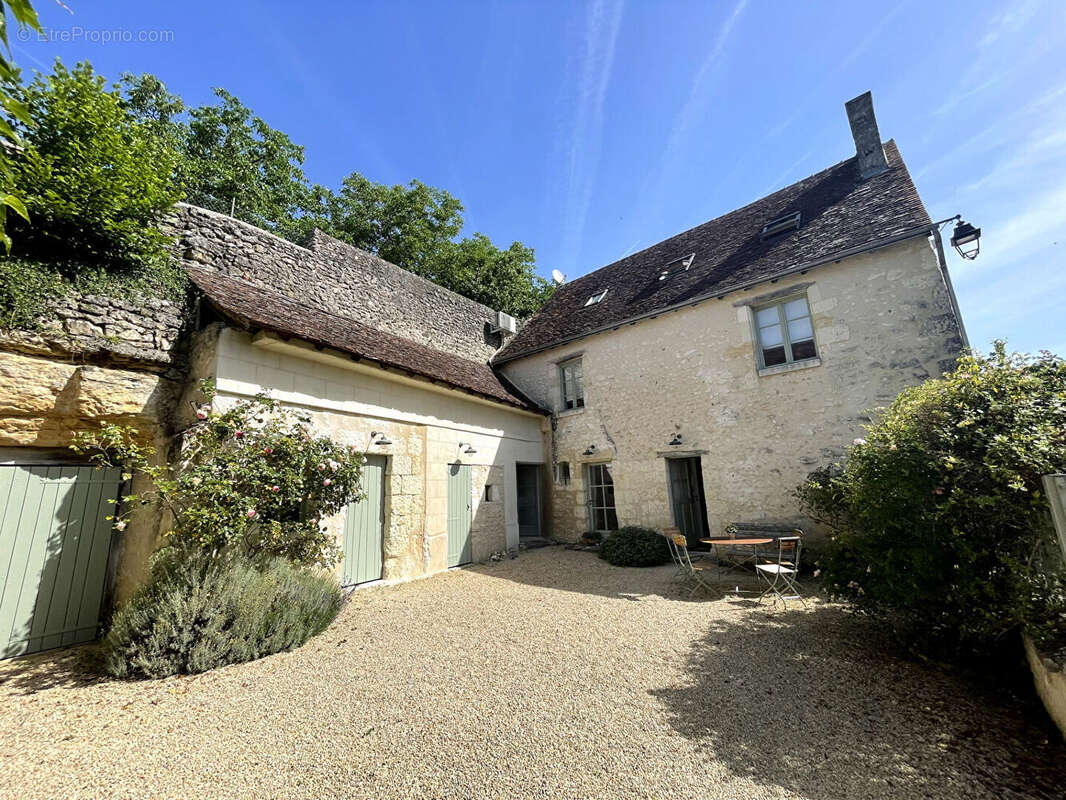 Maison à FERRIERE-LARCON