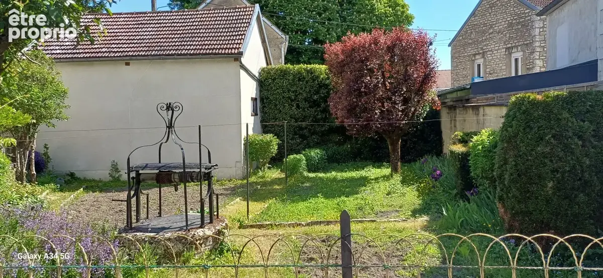 Vue partielle jardin
