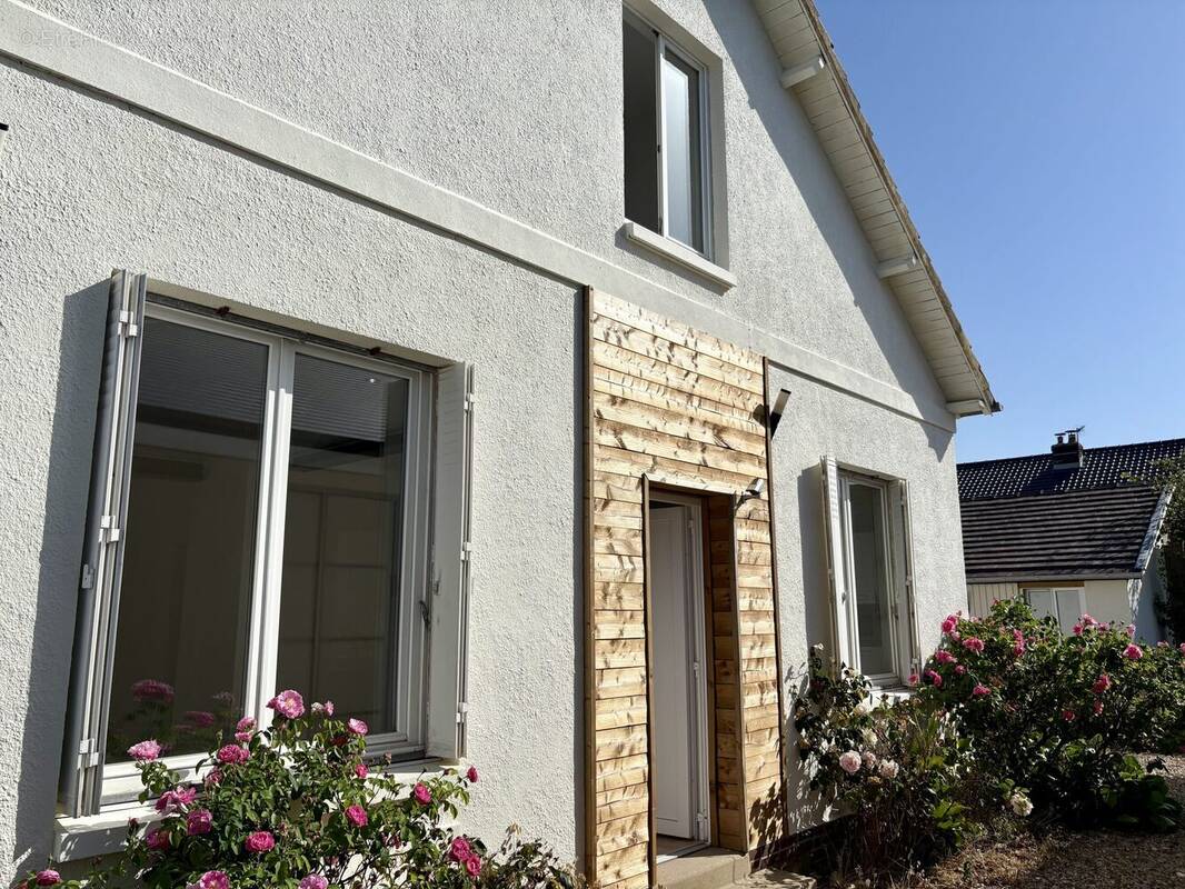 Maison à LE MESNIL-ESNARD