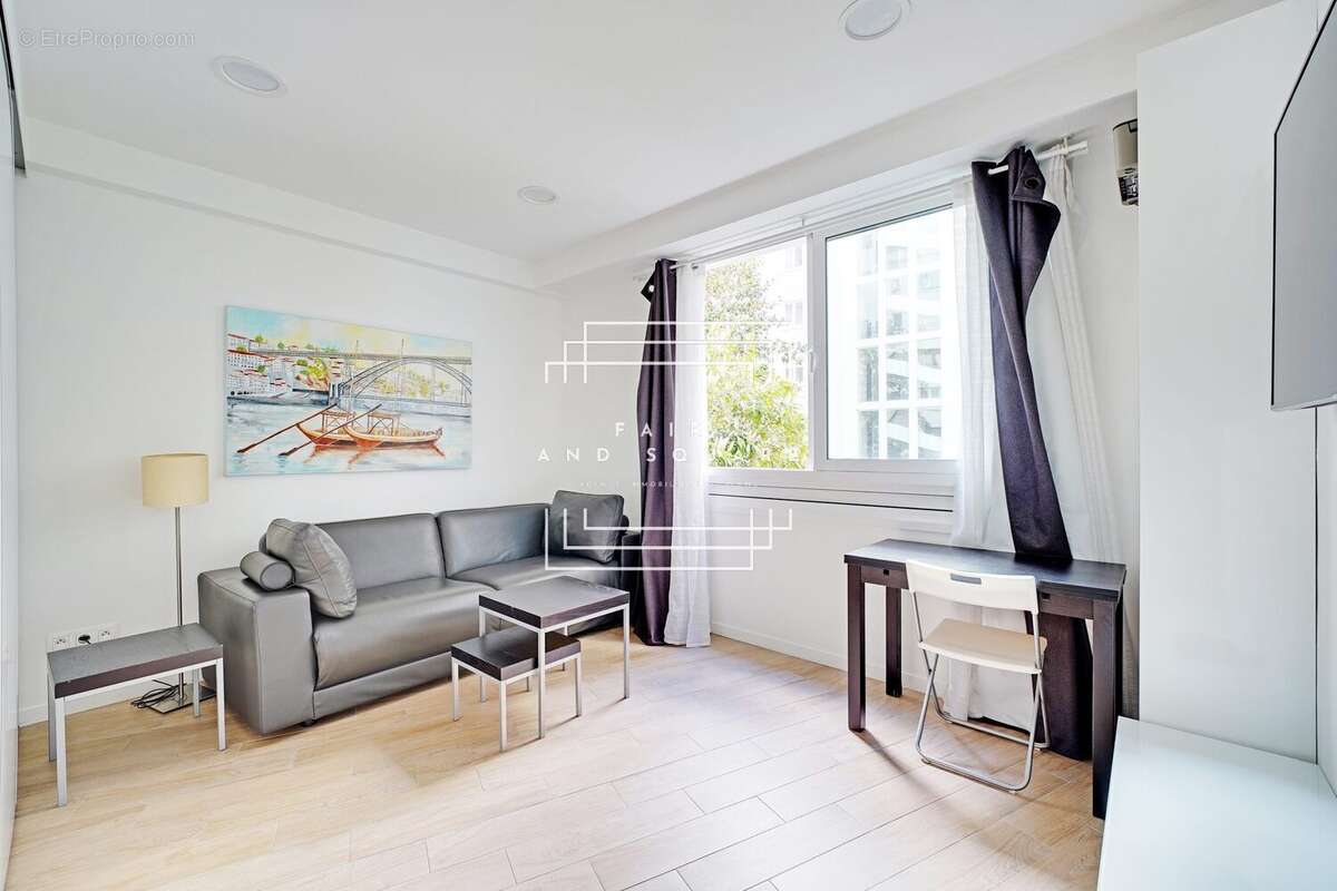 Appartement à NEUILLY-SUR-SEINE